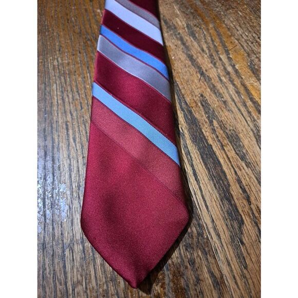 Austin Manor Red Blue Grey Mens Neck Tie Silk Polyester - Picture 1 of 2